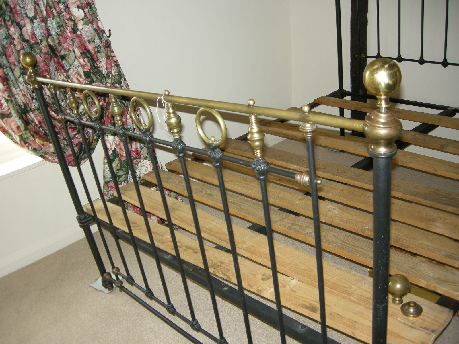 brass bed before restoration